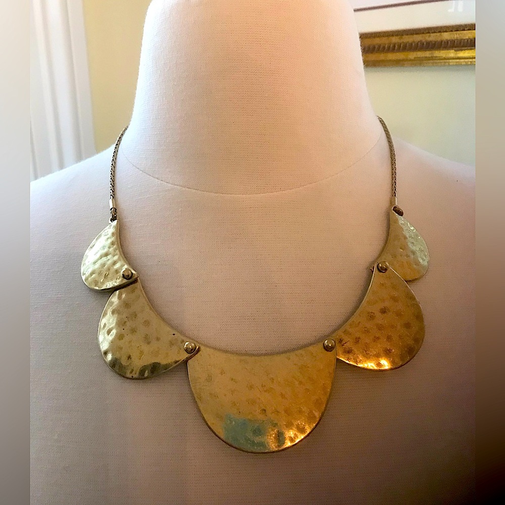 NWT Lucky Brand Reversible Scalloped Collar Style Necklace